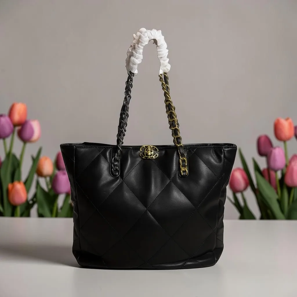 Chanel Tote Bag
